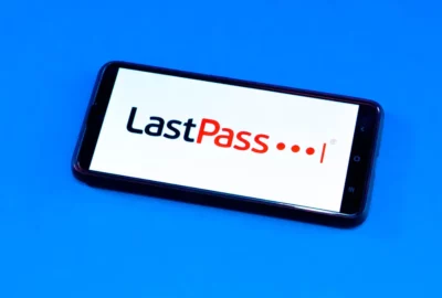 a cell phone with the lastpass logo on it