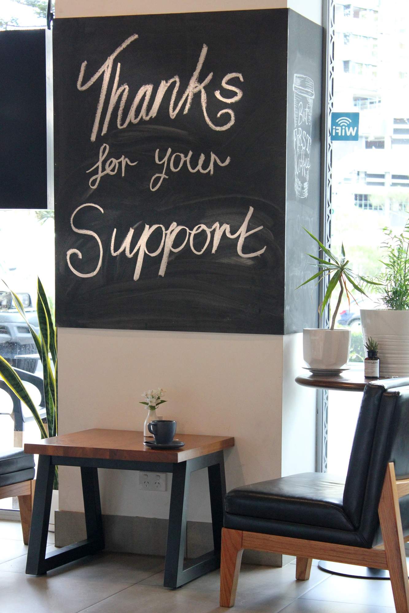 Small business thank you sign in a cafe